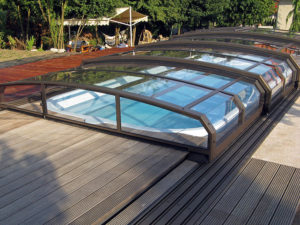 Алюминиевые беседки — привлекательный и стильный способ добавить немного тени к бассейну на заднем дворе